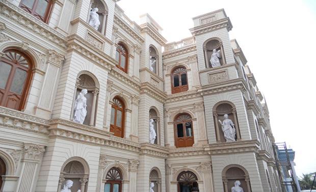 Aristro Club Hotel Kolkata Exterior photo
